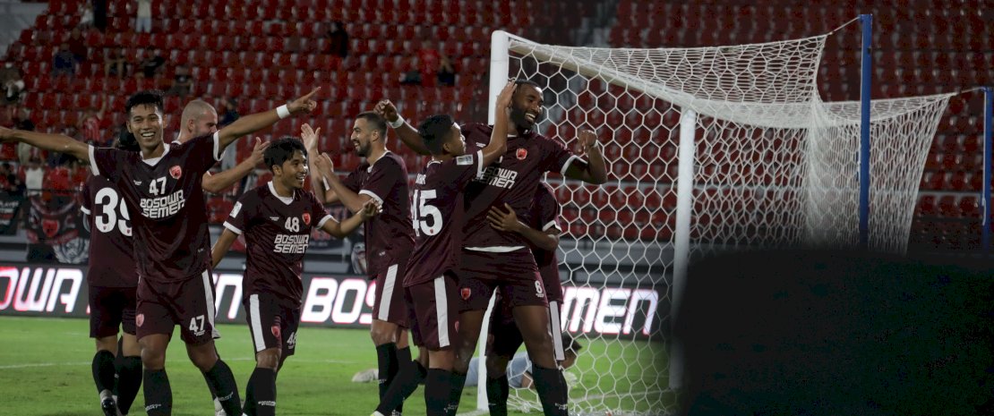 Selebrasi Gol Yuran Fernandes.